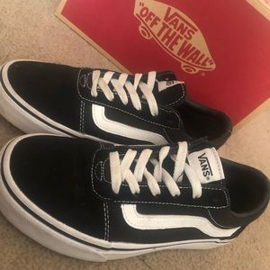 Vans Old Skool black/white size 7 women’s shoes